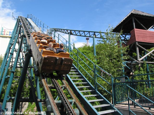 Vonkaputous - Linnanmäki - Finland - European Water Ride DataBase